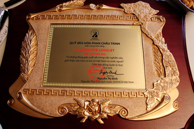 Premian a historiador vietnamita y a vietnamólogo francés